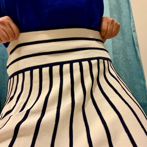Ralph Lauren White and Navy Striped Skirt - Picture 6 of 11